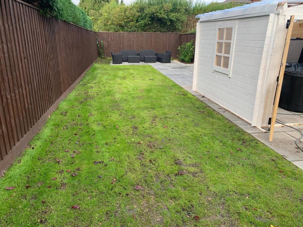 Fantastic Villa Bournemouth - Spa, Parking, Garden Экстерьер фото