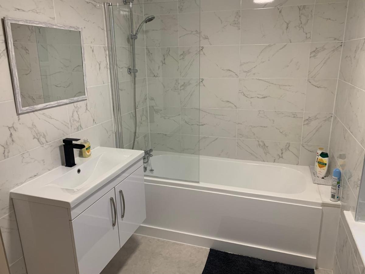 Fantastic Villa Bournemouth - Spa, Parking, Garden Экстерьер фото