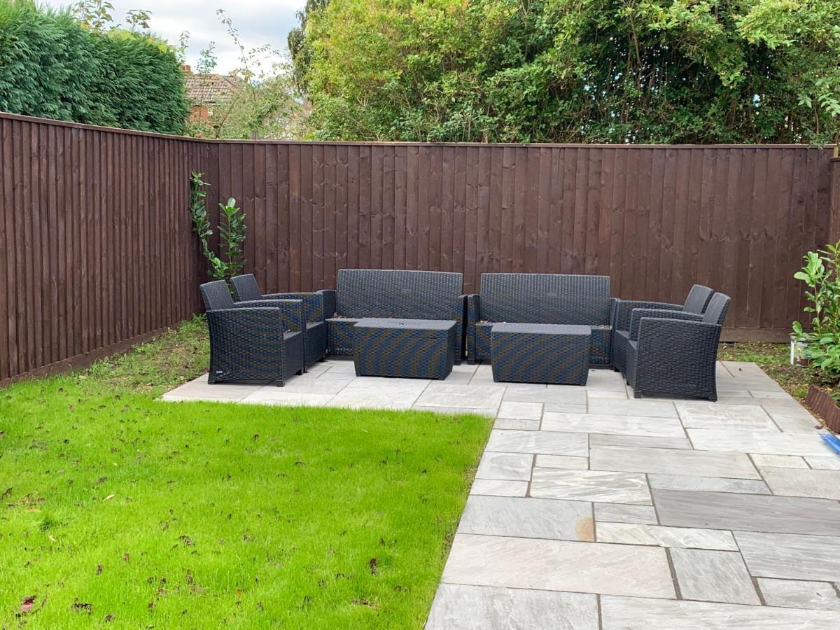 Fantastic Villa Bournemouth - Spa, Parking, Garden Экстерьер фото
