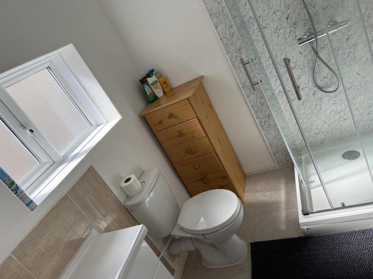 Fantastic Villa Bournemouth - Spa, Parking, Garden Экстерьер фото